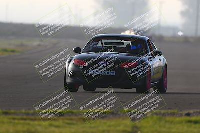 media/Jan-18-2026-CalClub SCCA (Sun) [[8bc6468723]]/Group 7 Race/Turn 1/